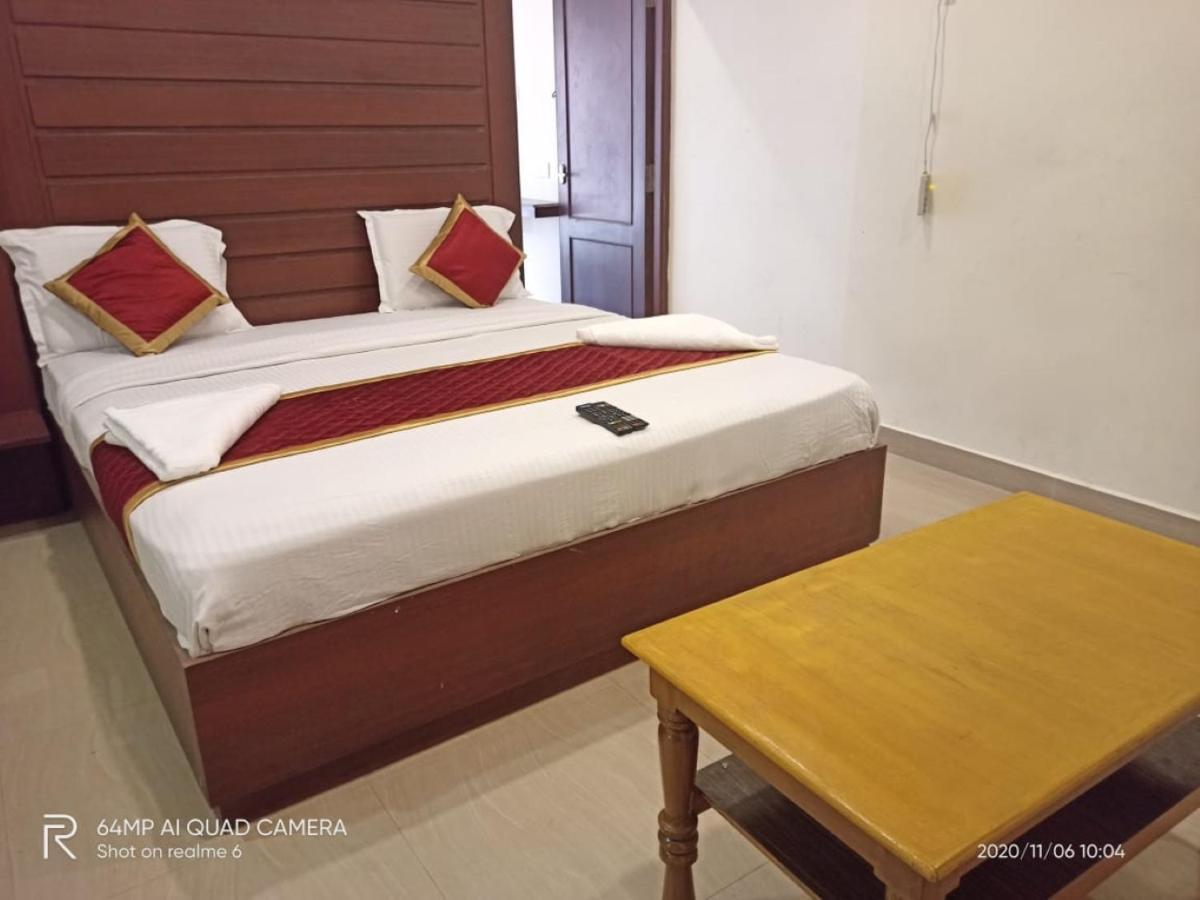 Meridian Castle Hotell Pondicherry Eksteriør bilde