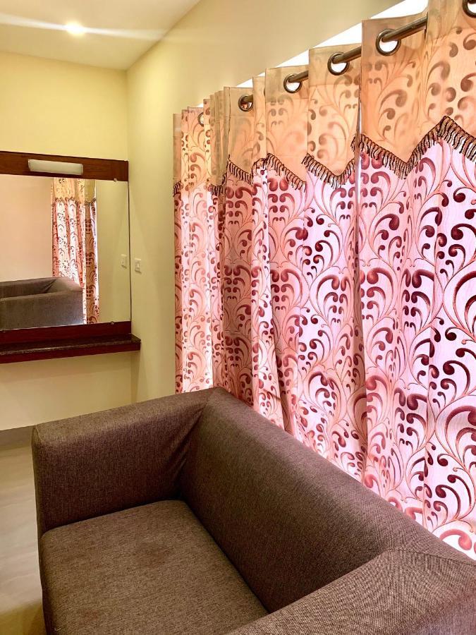 Meridian Castle Hotell Pondicherry Eksteriør bilde