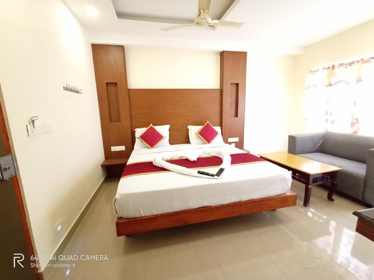 Meridian Castle Hotell Pondicherry Eksteriør bilde