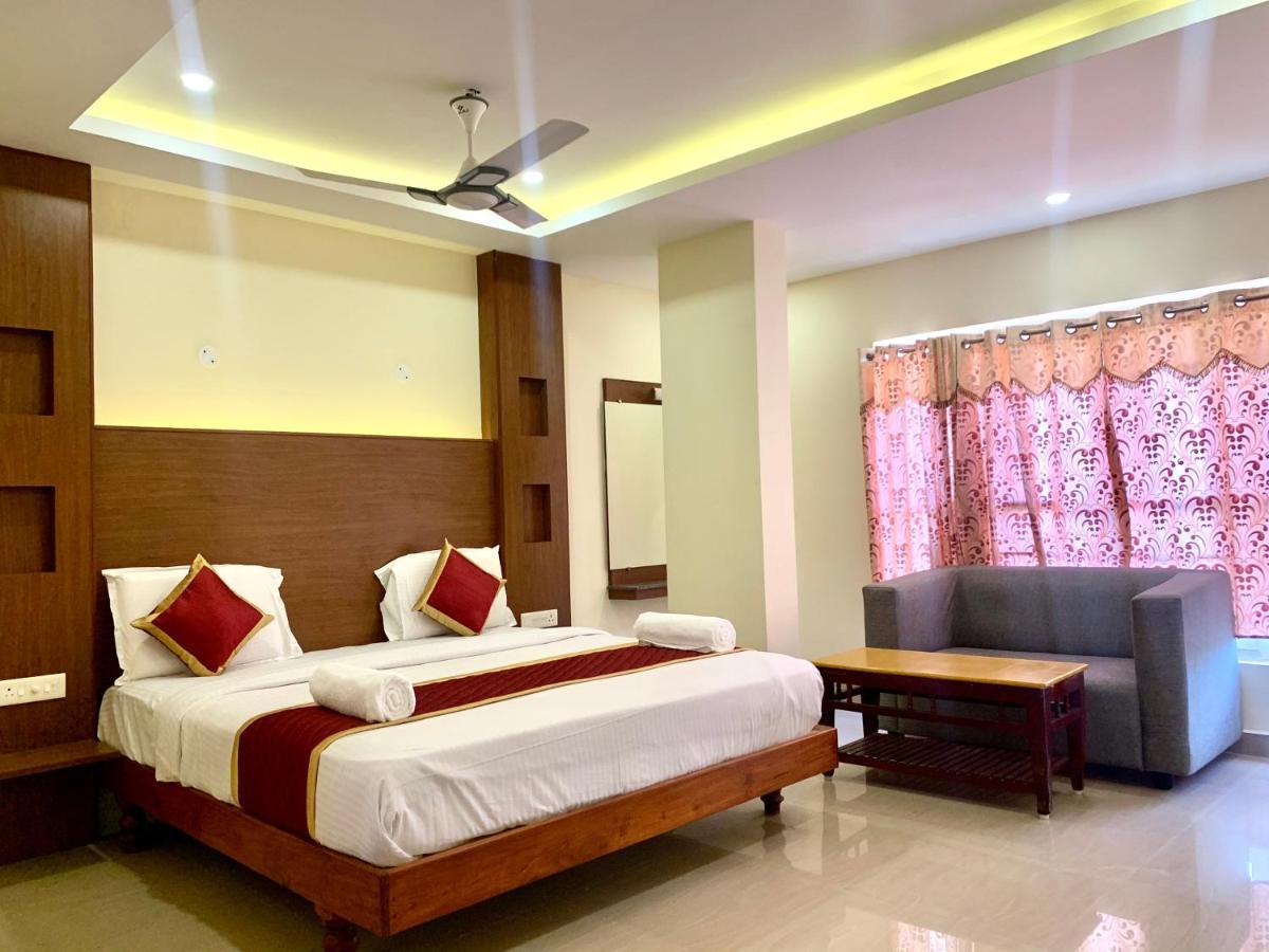 Meridian Castle Hotell Pondicherry Eksteriør bilde